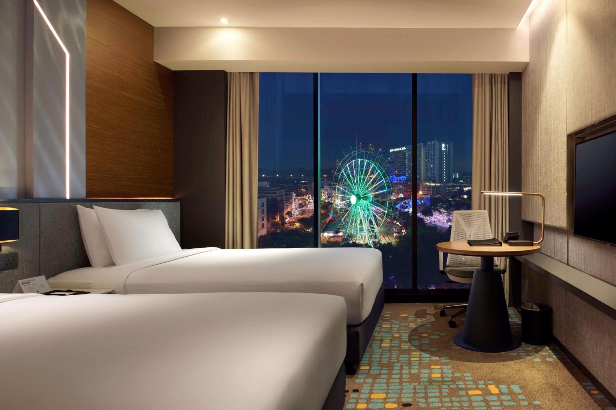 Doubletree By Hilton Shah Alam I-City Экстерьер фото Deluxe Room