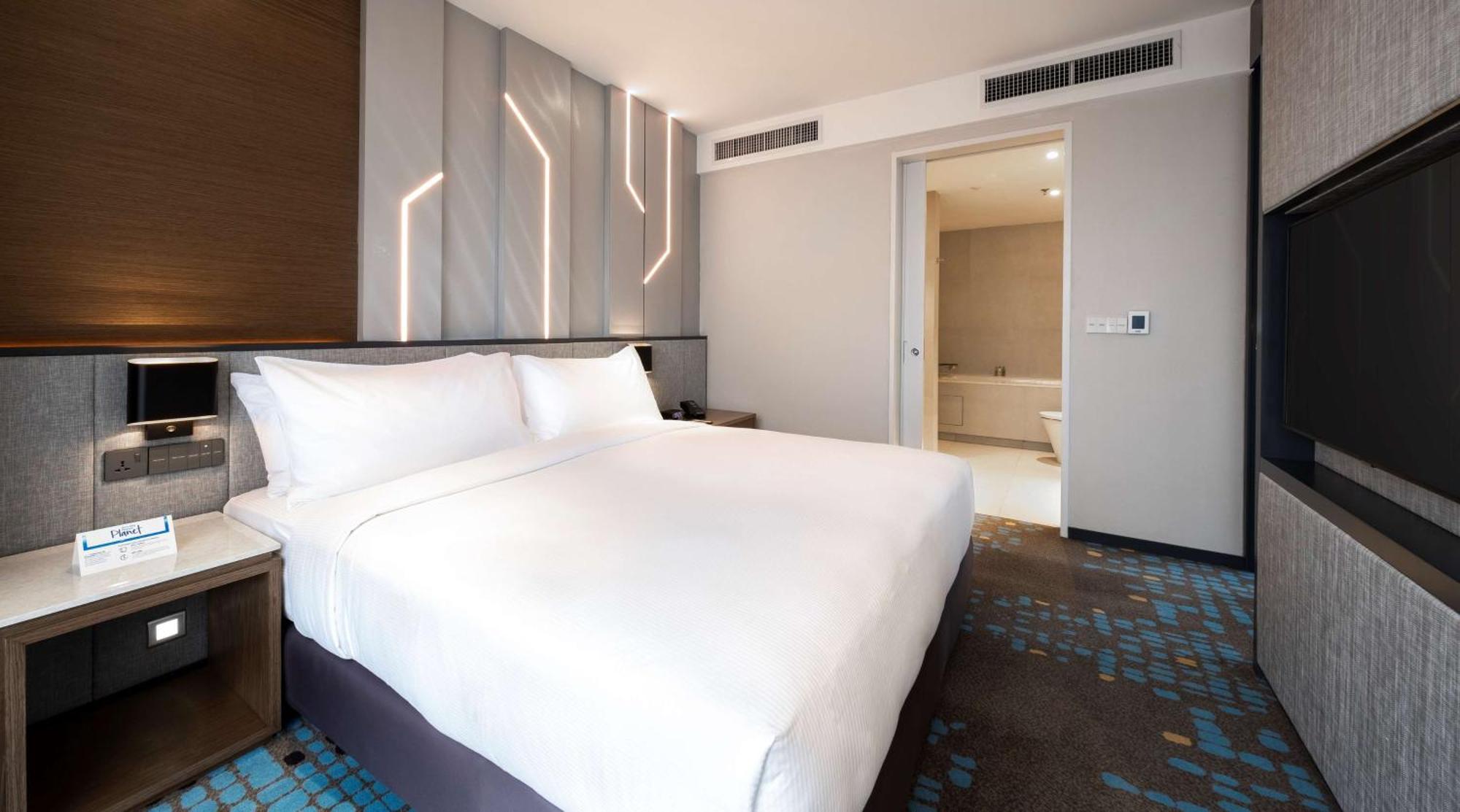 Doubletree By Hilton Shah Alam I-City Экстерьер фото Deluxe Room