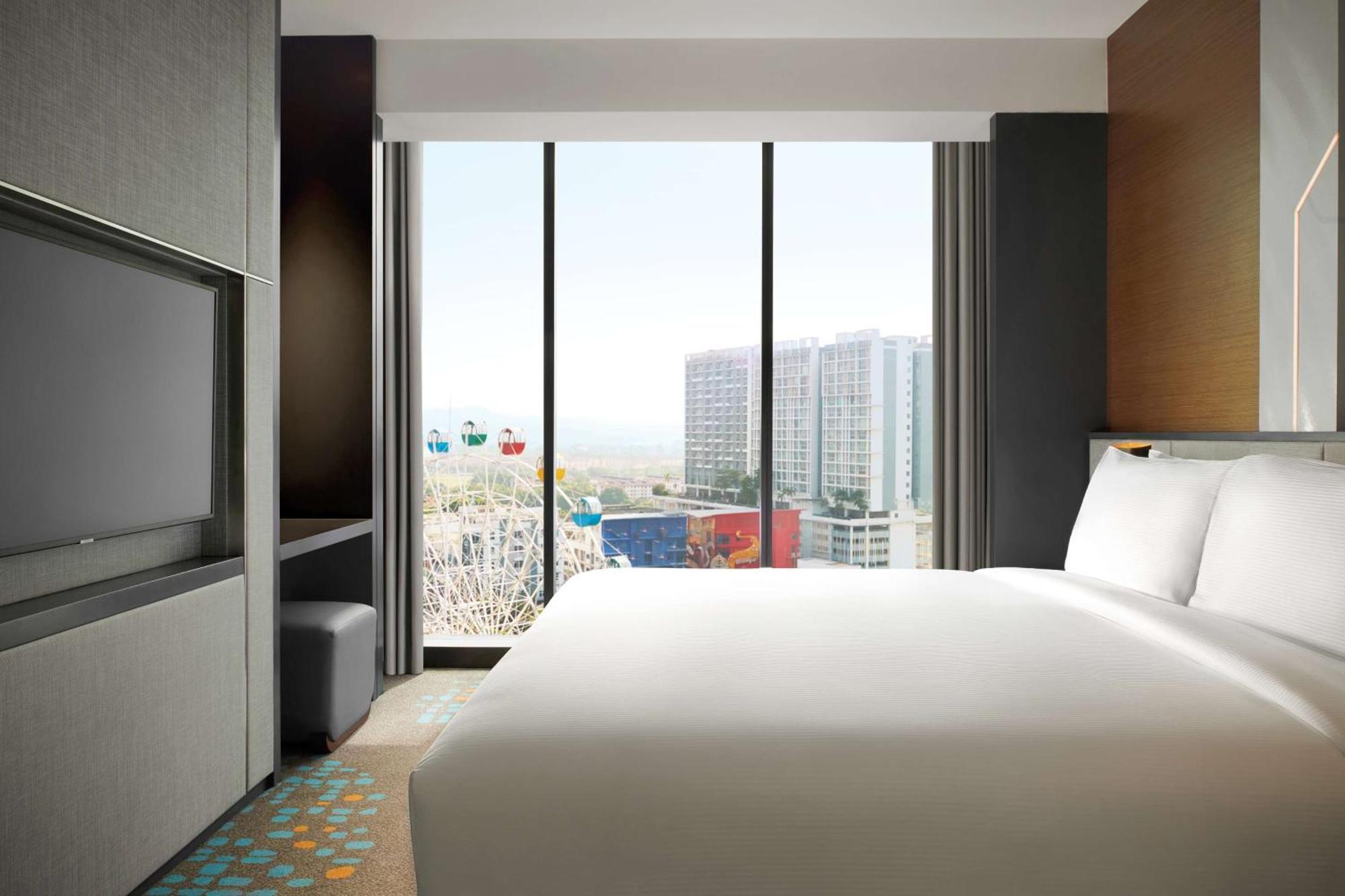 Doubletree By Hilton Shah Alam I-City Экстерьер фото A typical room at the hotel