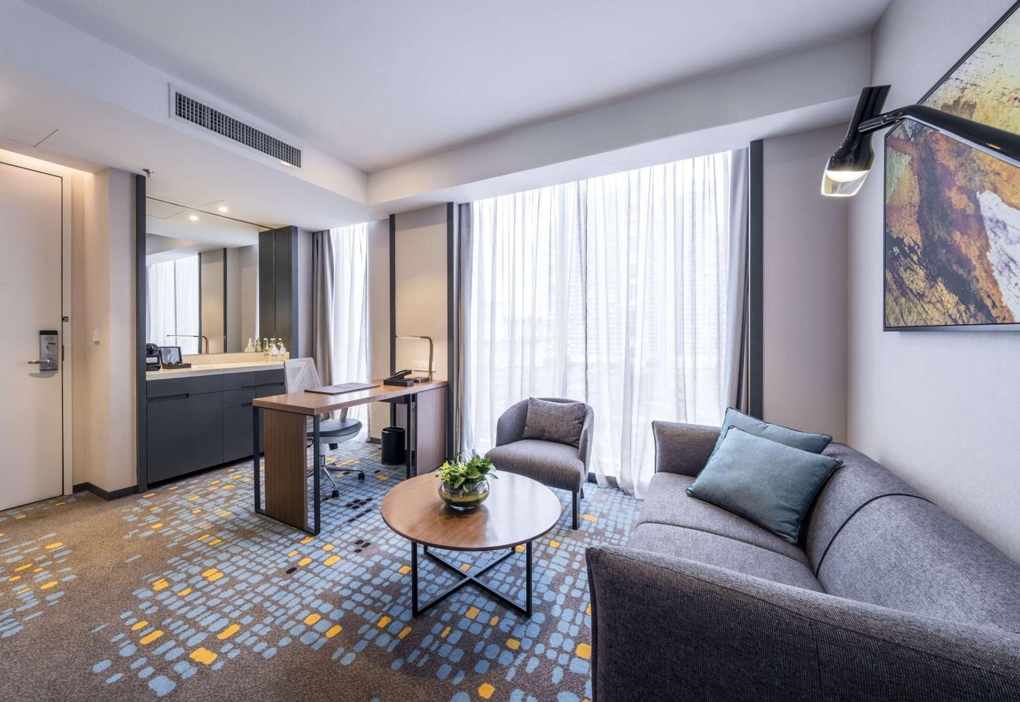 Doubletree By Hilton Shah Alam I-City Экстерьер фото A suite at the hotel